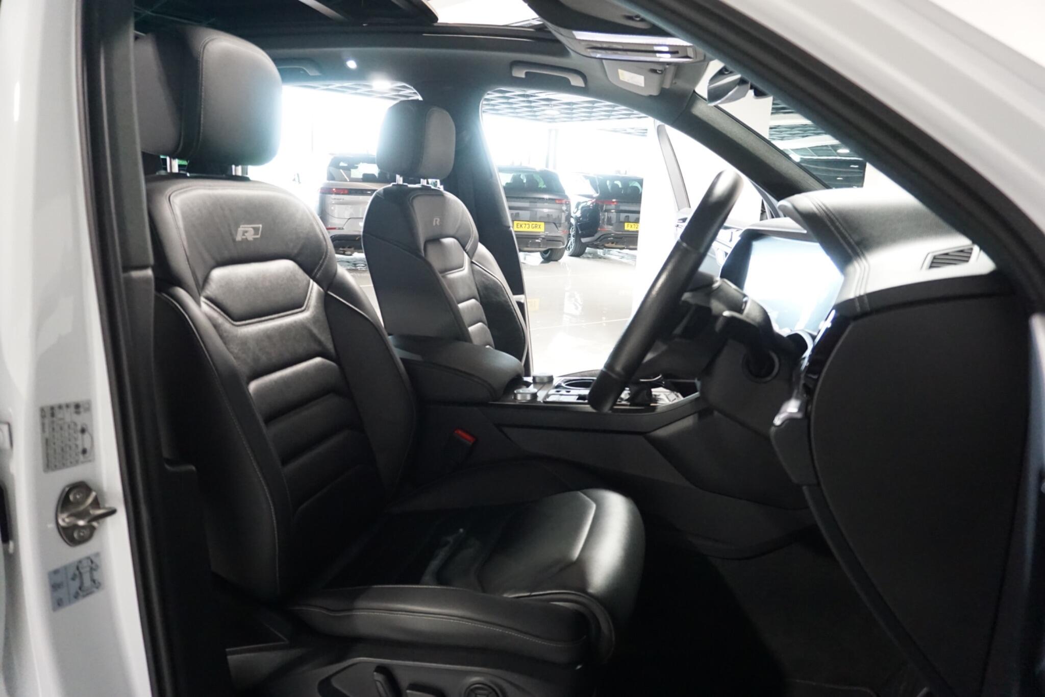Volkswagen Touareg 3.0 TDI V6 Black Edition SUV 5dr Diesel Tiptronic 4Motion Euro 6 (s/s) (231 ps)